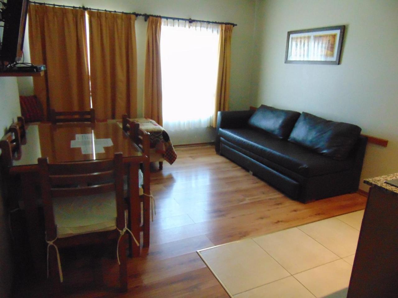 Patagonia Suites Trelew Buitenkant foto