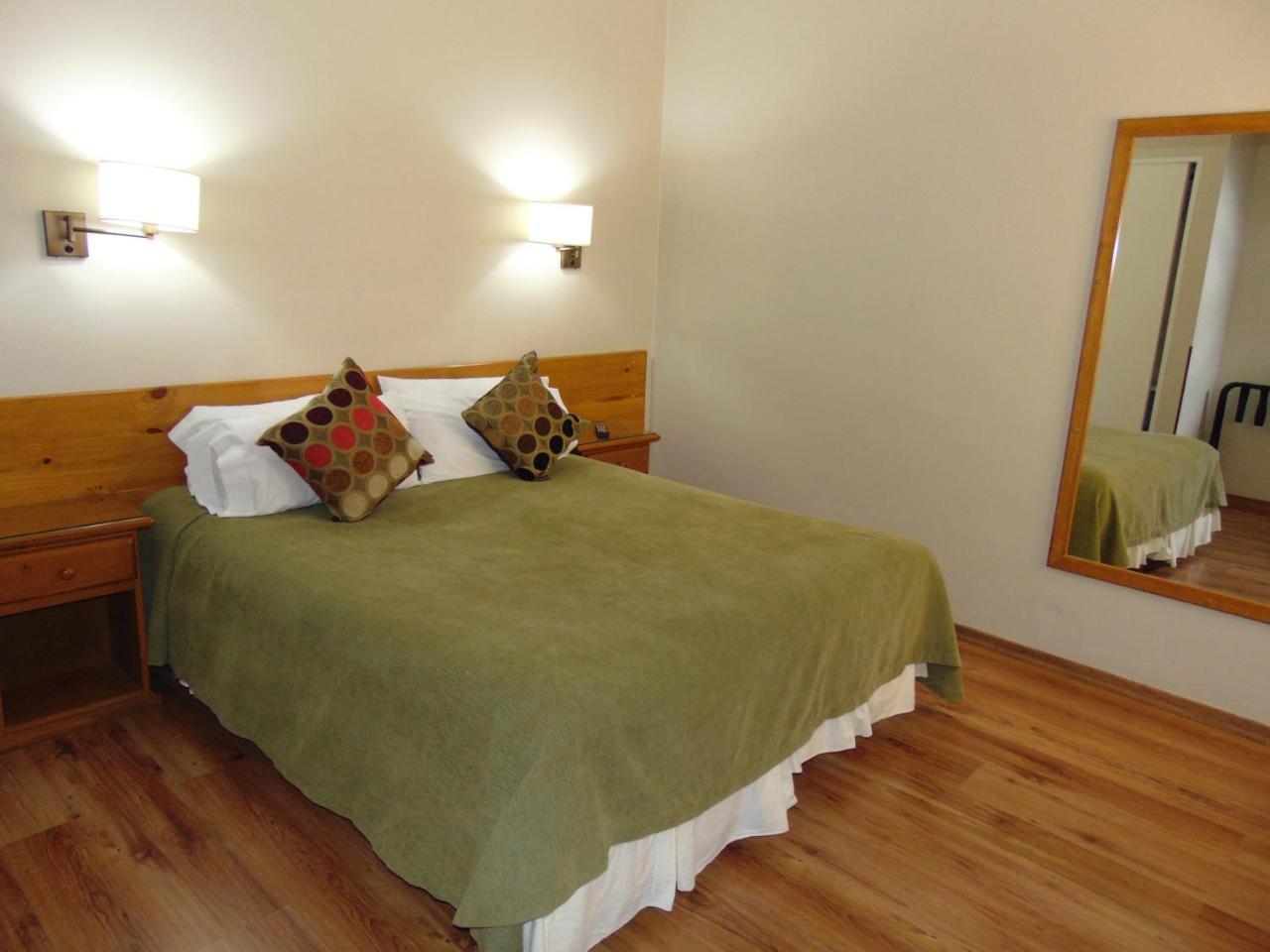 Patagonia Suites Trelew Buitenkant foto